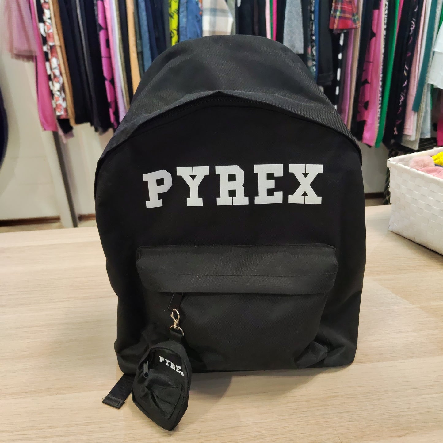 Zaini Pyrex