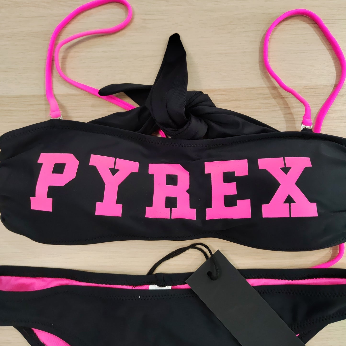 Bikini Pyrex